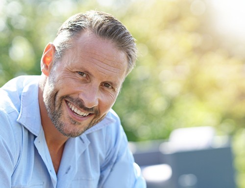 Comparing Dental Implants And Traditional Dentures